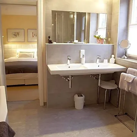 Arthotel Ana Fleur 3* פאדרבורן